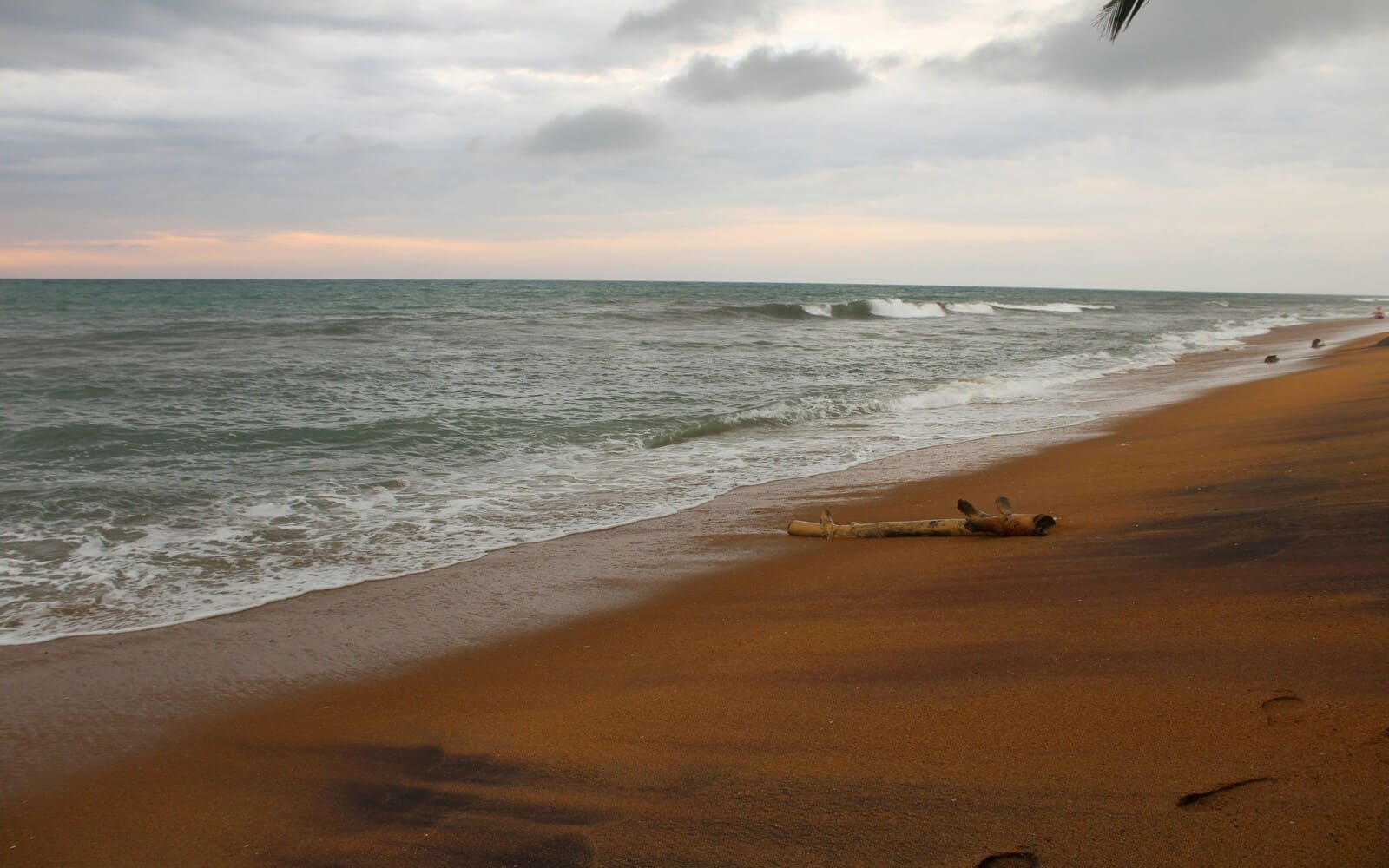 Colombo Airport to Kalutara Taxi 2